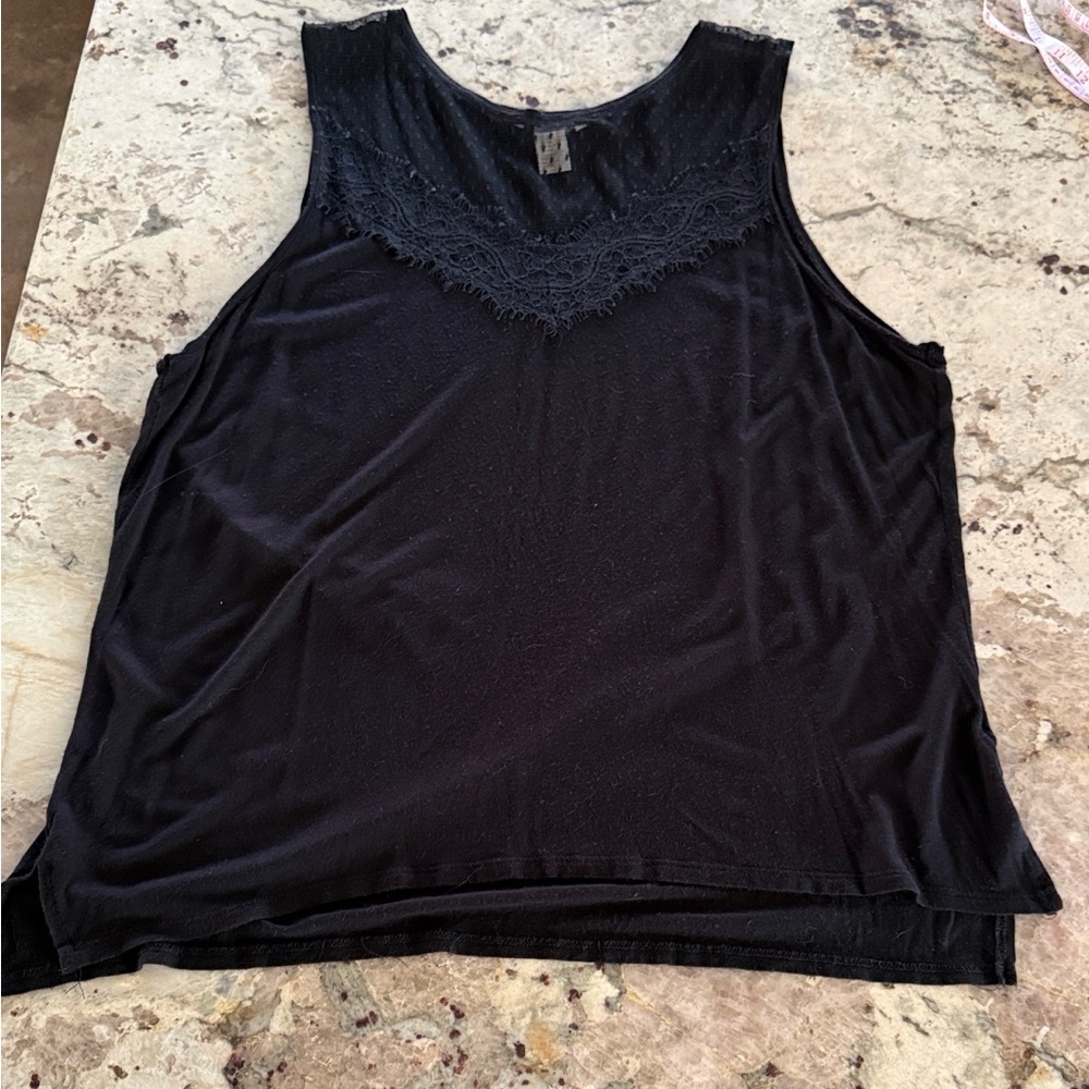 3 for $25 | H&M Black Lace Detail Tank Top
